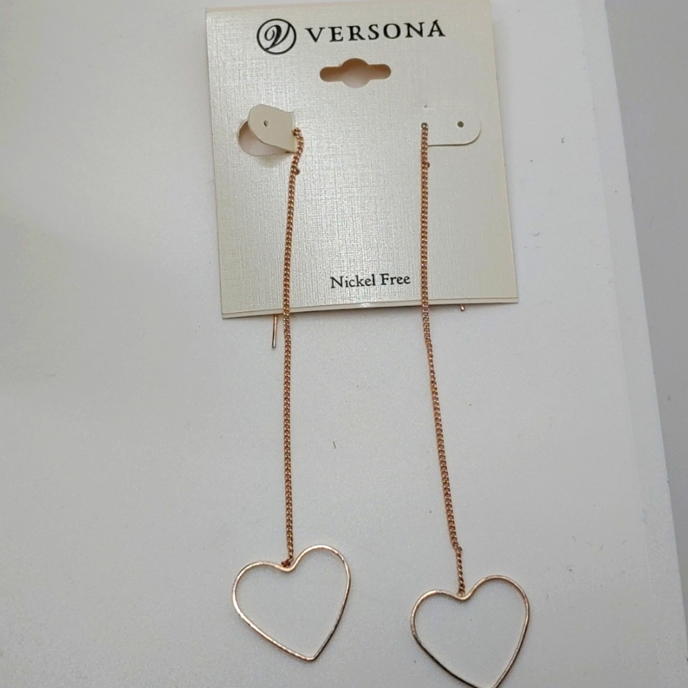 Versona Gold tone Heart Charm (Dangle) Drop Earrings